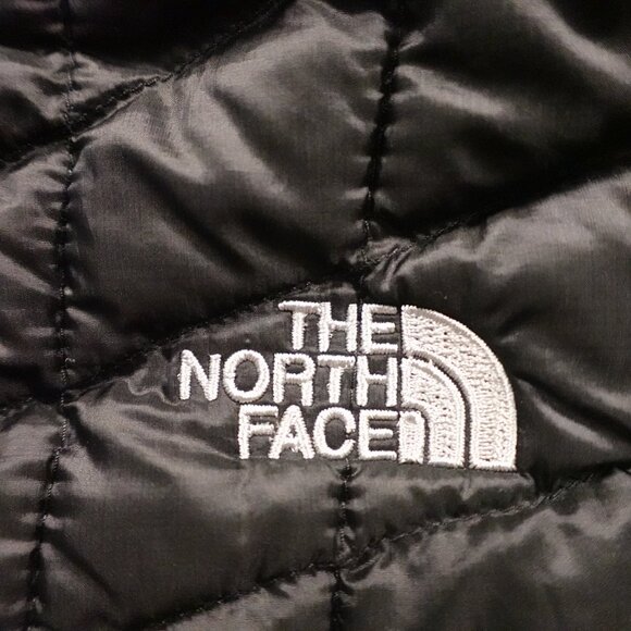 The North Face Thermoball Trekker Vest women's medium black - Picture 8 of 14